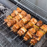 タレを塗って弱火で焼く